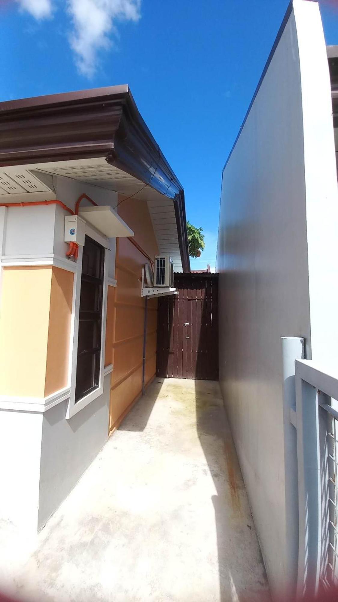 2 Bedroom House At Deca Homes Talomo ダバオ　シティ エクステリア 写真