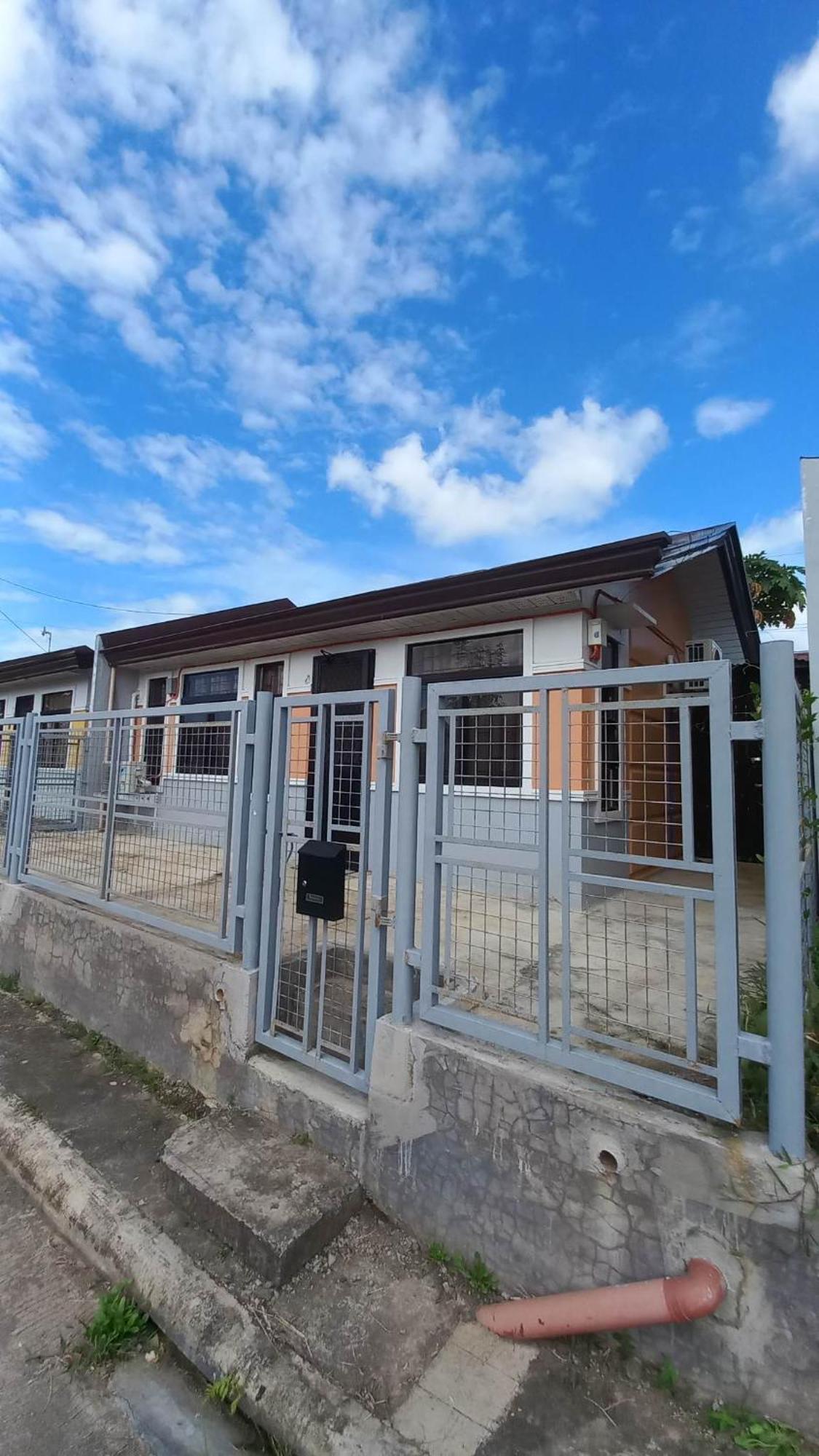 2 Bedroom House At Deca Homes Talomo ダバオ　シティ エクステリア 写真